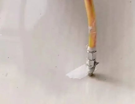 句容瓷砖空鼓维修公司专业解答在瓷砖铺贴过程中，如果使用的砂料过粗（如全部使用了粗砂），可能会导致以下问题